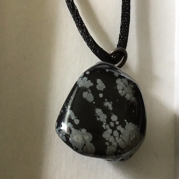 Snowflake Obsidian Necklace and Earrings - Picture 6 of 7